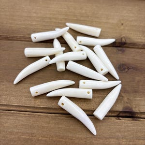 5pc+ 1.25&quot; Natural Bone Spike Pendants, Carved Bone, Tusk Pendants, Horn Shape Pendant, Bone Beads, Bone Spikes, Bone Jewelry, Buffalo Bone