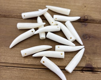 5pc+ 1.25" Natural Bone Spike Pendants, Carved Bone, Tusk Pendants, Horn Shape Pendant, Bone Beads, Bone Spikes, Bone Jewelry, Buffalo Bone