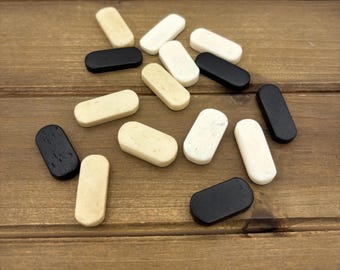 10 piezas de hueso tallado en blanco, hueso antiguo, hueso blanco, hueso negro, cabujones de hueso, piezas de hueso sin agujero, cuentas de hueso, cuentas de hueso