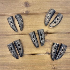 Boutons à bascule en corne, Boutons à bascule avec pointes de corne de buffle, Embouts de corne, Boutons à bascule, Corne de buffle, Corne noire, Boutons en corne, Points de corne, Cornes