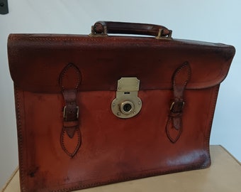 Borsa portadocumenti Pendragon Papworth vintage in pelle di vacchetta a grana fine. Produzione inglese.