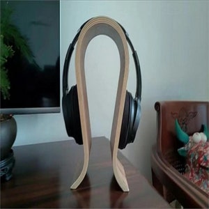 Artisan Wood Headset Stand Thoughtful Birthday Surprise Bild 1