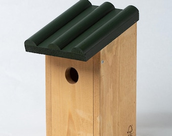 Bird house/ Handmade Birdhouse/ Wooden Bird House/ Bird box/ Bird Feeding box/Bird House for the outdoors/ Nesting Box/ Birdhouse Outdoor