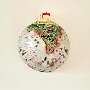 Ceramic wall decor – Oasis of Serenity: Two Houses on the Whispering Hill – 15 cm