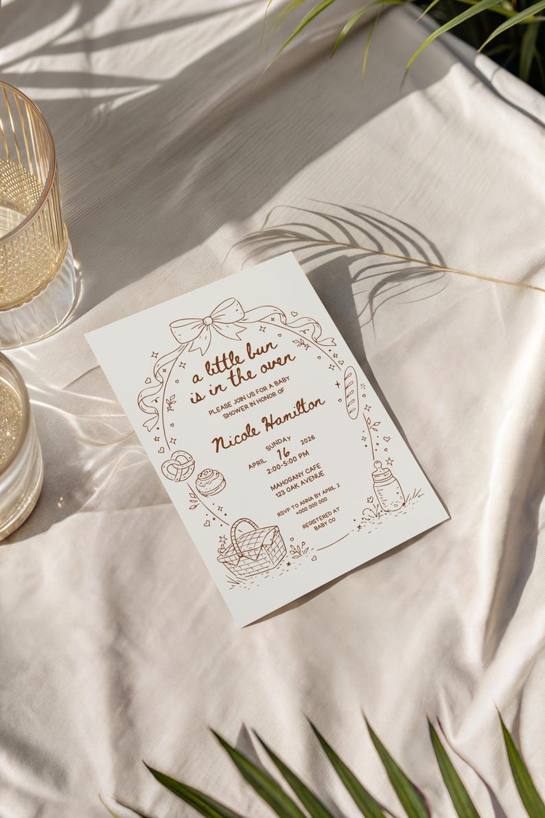 Redigerbar inbjudan till babyshowerfesten "Bullen är i ugnen", Canva-inbjudan med nyckfull handritad kokettrosé, könsneutral babyströssel bild 11