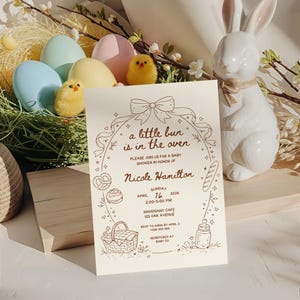 Redigerbar inbjudan till babyshowerfesten "Bullen är i ugnen", Canva-inbjudan med nyckfull handritad kokettrosé, könsneutral babyströssel bild 5