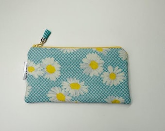 Daisies on Blue Quilted Zipper Pouch