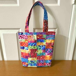 Sac fourre-tout matelassé patchwork - Sac fait main - Sac shopping réutilisable - Cabas de plage - Cartable