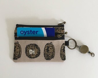 Travel pass case (hedgehog and scrub brush in beige )
