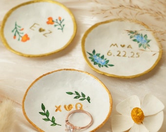 Regalo de boda personalizado, plato de anillo, fecha e iniciales, regalo de boda, regalo personalizado, personalizado, regalo de compromiso, hecho a mano, plato de soporte de anillo
