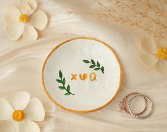 Prato porta-anel, presente de casamento personalizado, prato de anel, data e iniciais, presente de casamento, presente personalizado, personalizado, presente de noivado, feito à mão