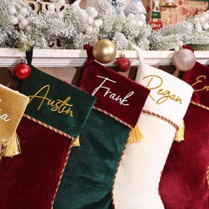 Calze di Natale personalizzate con nome, calze di Natale in velluto personalizzate, calze con monogramma, decorazioni natalizie, regalo di Natale 2025