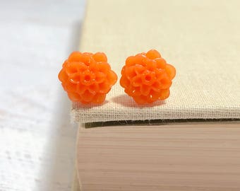 Small Little Orange Chrystanthemum Mum Flower Stud Earrings with Surgical Steel Posts (SE18)
