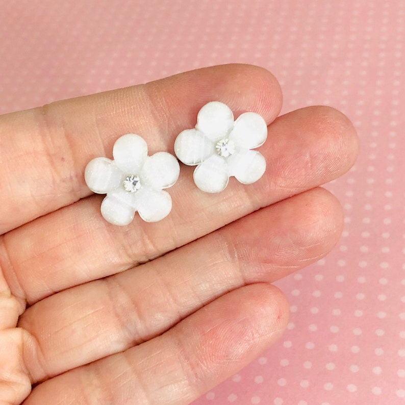 White Daisy Earrings, Rhinestone Flower Earrings, White Flower Earrings, Bridesmaid Wedding Jewelry, Resin Flower Earrings SE2 image 5