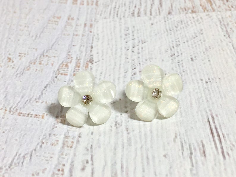 White Daisy Earrings, Rhinestone Flower Earrings, White Flower Earrings, Bridesmaid Wedding Jewelry, Resin Flower Earrings SE2 image 2