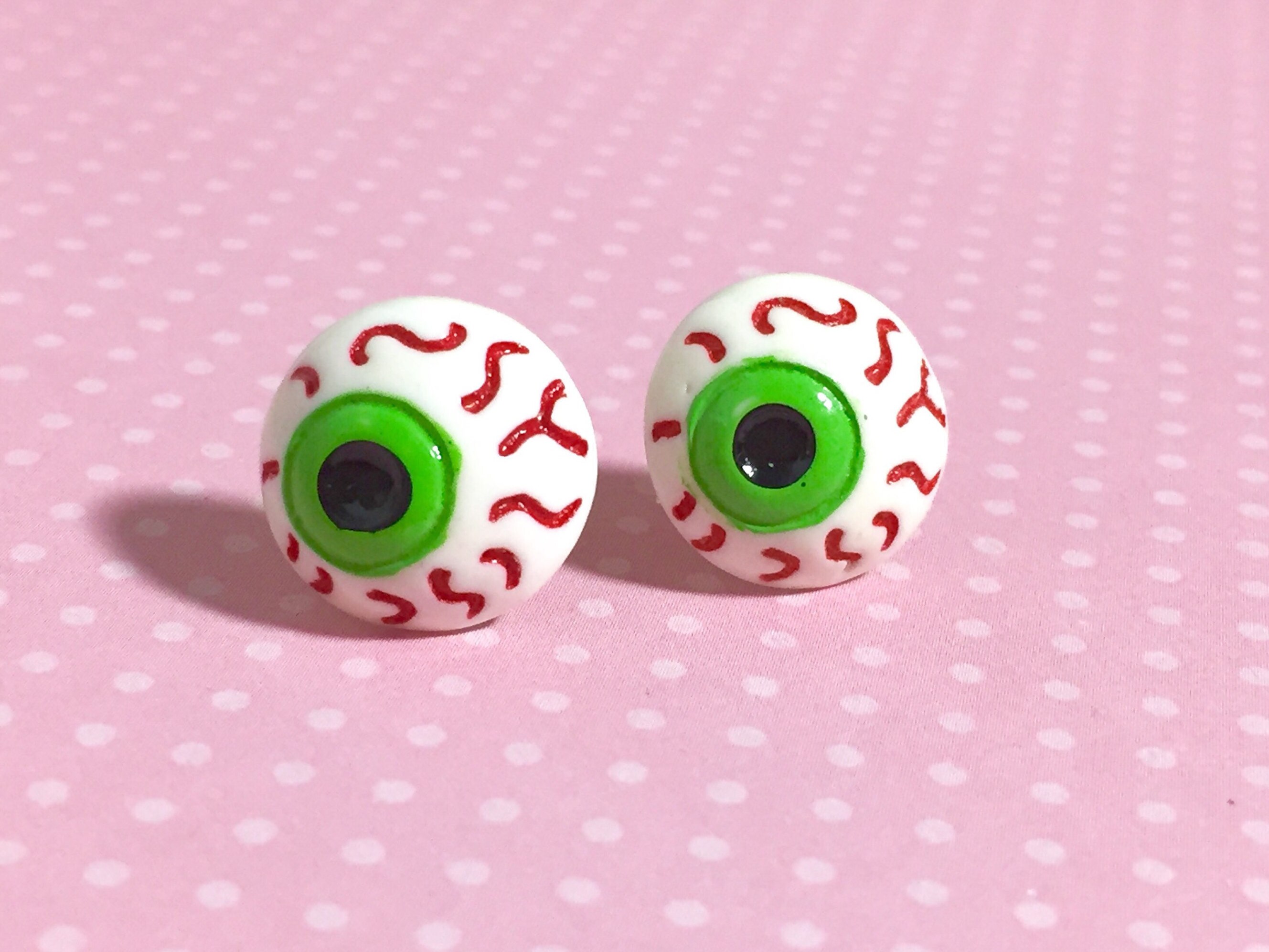 creepy bloodshot eyes stud earrings halloween zombie eyes novelty