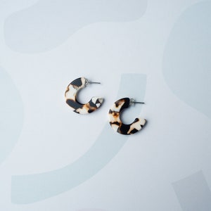 Umber Mini Hoop Earrings Mini Hoop Earrings, Acrylic Earrings, Acetate Earrings, Resin Earring, Tortoise shell Earring, Pretty Earrings image 3