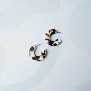 Umber Mini Hoop Earrings Mini Hoop Earrings, Acrylic Earrings, Acetate Earrings, Resin Earring, Tortoise shell Earring, Pretty Earrings image 2
