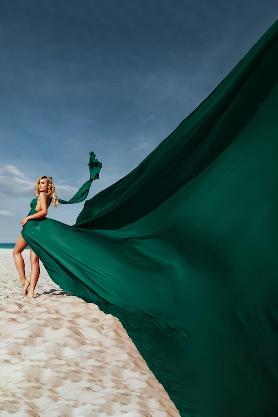 Emerald Flying Dress For Photoshoot Infinity Dress Photoshoot Long Flowy Dresses For Photography Backless Flying Dress Flowing Beach Dress Emerald Flying Dress For Photoshoot Infinity Dress Photoshoot Long Flowy Dresses For Photography Backless Flying Dress Flowing Beach Dress