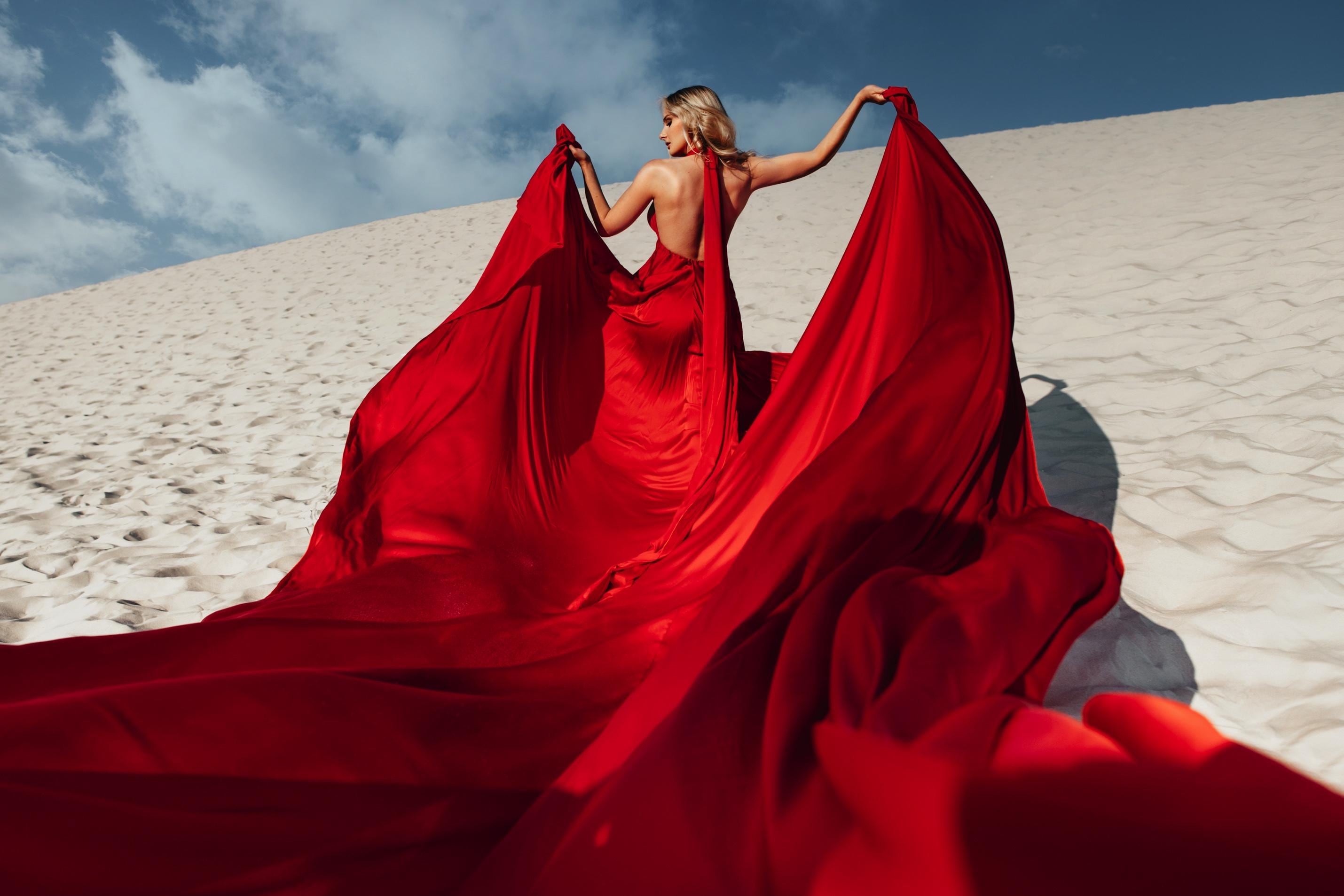 long flowy dress with train for photoshoot Long Train 