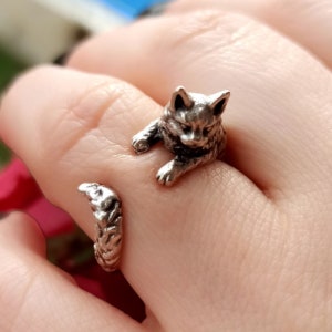 Adjustable Silver-Plated Ring with Kitten Design