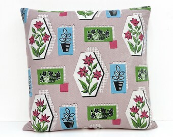 Coussin décoratif vintage en tissu d'écorce des années 50 - Fleurs roses de l'époque Eames
