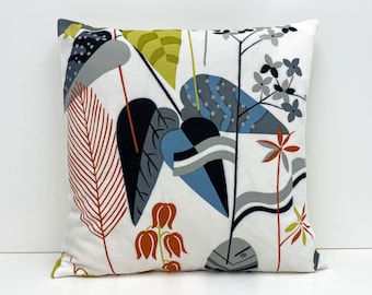Housse de coussin Harebell by GP & J Baker