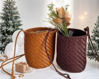 Vintage leather woven crossbody bag, bucket bag, handmade handbag, Mother's Day gift, daily bag, fashion shoulder bag