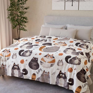 Personalized Cartoon Cats Blanket | Soft Fluffy Custom Cat Lover Gift | Cute Cozy Feline Blanket for Kids & Adults | Warm Plush Throw