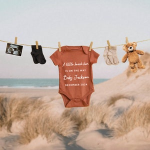Boho Beach Schwangerschaftsankündigung mit Baby-scan, geschlechtsneutrale Ankündigung für neues Baby, digitale Canva-Vorlage, bearbeitbare Vorlage