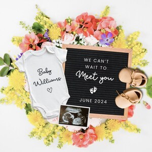 Frühlingsblumen Schwangerschaftsankündigung, Blumenkranzankündigung für neues Baby, digitale Schwangerschaftsankündigung, bearbeitbare Canva-Vorlage