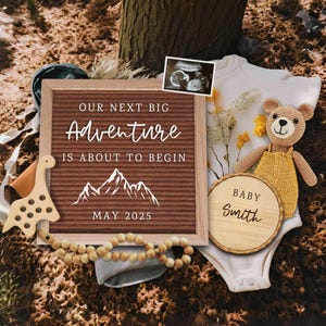 Faire-part de grossesse nature avec ours en peluche, annonce bébé aventure, annonce grossesse pour grands-parents, modèle de toile numérique