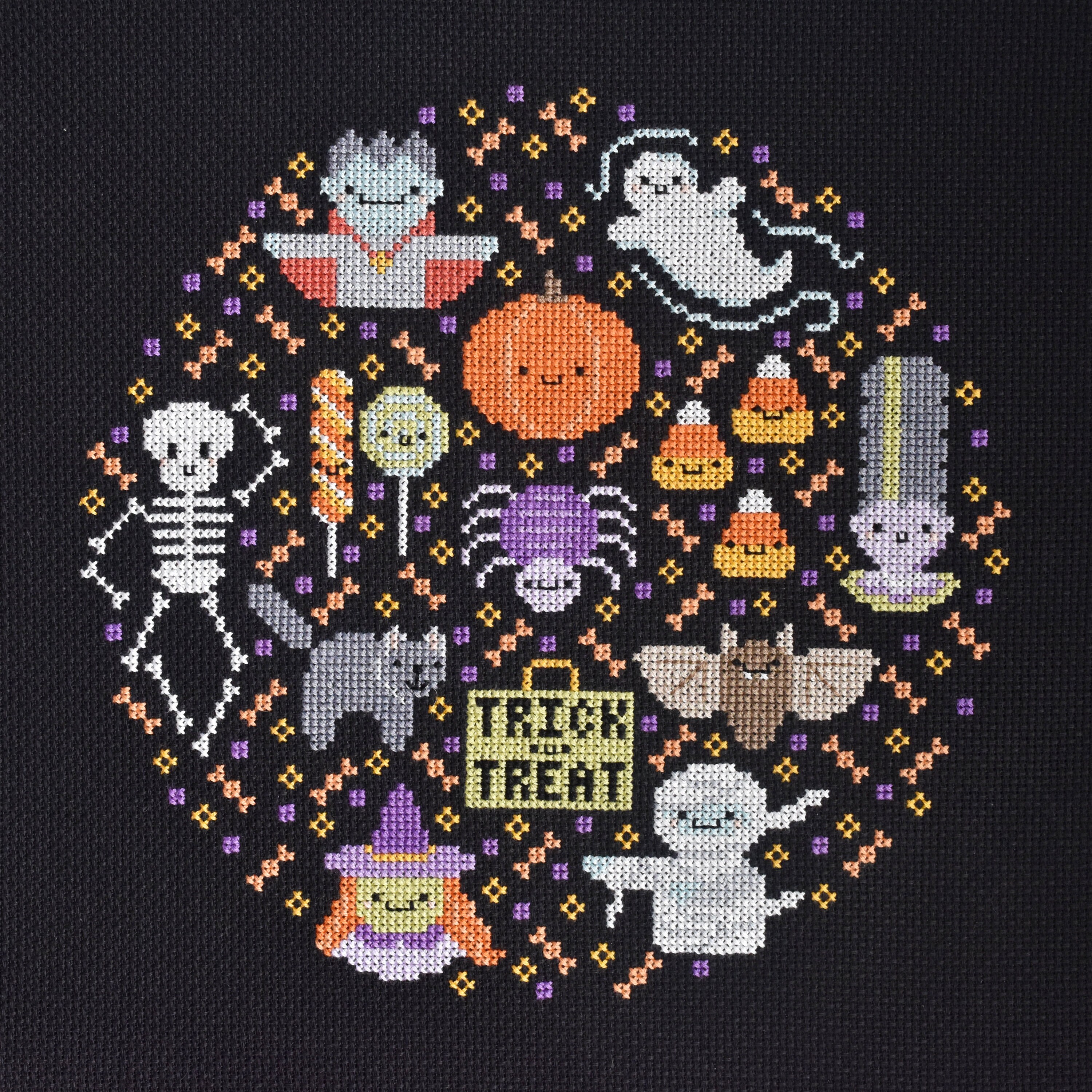 Trick or treat cross stitch pattern Halloween cross stitch -  Portugal