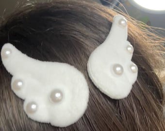 pearl accented angel wing hair clip set