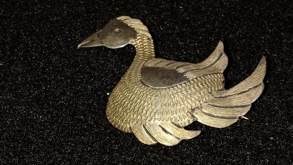 Vintage Sterling Silver Goose Brooch - lots of ma… - image 1