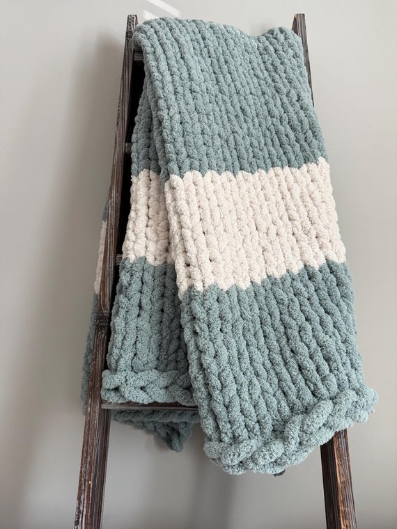 Handmade Chunky Knit Chenille Blanket: Soft Jumbo Throw, Oversized Blanket