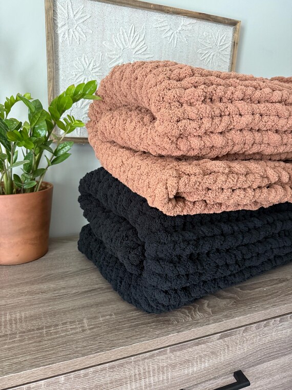 Handmade Chunky Knit Chenille Blanket: Soft Jumbo Throw, Oversized Blanket