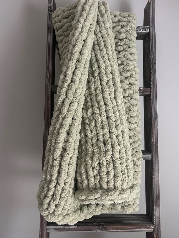 Handmade Chunky Knit Chenille Blanket: Soft Jumbo Throw, Oversized Blanket