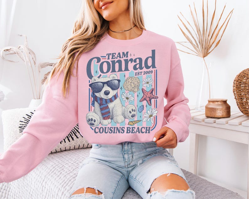 Comfort Colors®Team Conrad Junior Mint Bear Shirt, Turned Pretty Shirt, TSITP Cousins Beach Fan Shirt, Summer Romance Book Fan Sweatshirt Bild 6