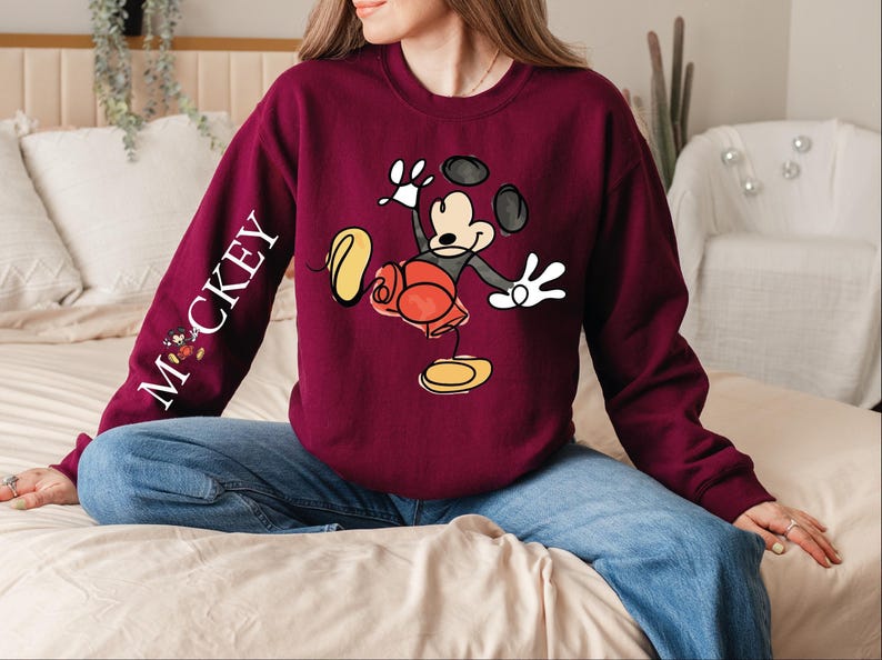 Mickey Mouse Since 1928 Sweatshirt, Mickey Hoodie, Disneyworld Comfort Color Shirt, Retro Disney Family Matching Trip Shirt, Sleeve Mickey imagem 8