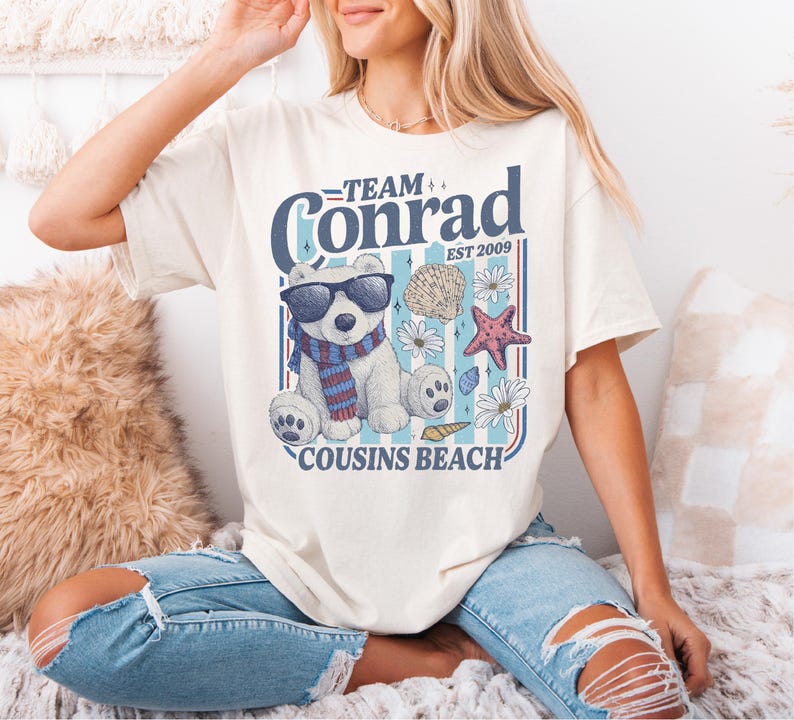Comfort Colors®Team Conrad Junior Mint Bear Shirt, Turned Pretty Shirt, TSITP Cousins Beach Fan Shirt, Summer Romance Book Fan Sweatshirt Bild 1