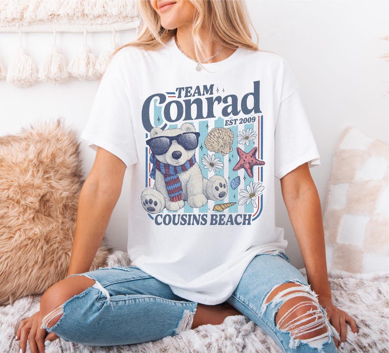 Comfort Colors®Team Conrad Junior Mint Bear Shirt, Turned Pretty Shirt, TSITP Cousins Beach Fan Shirt, Summer Romance Book Fan Sweatshirt Bild 5
