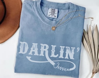 Darlin’ Comfort Colors® Shirt – Western Country Girl Tee,Retro Cowgirl Graphic Tee, Southern Style T-Shirt, Rodeo Outfit, Western Girl Shirt