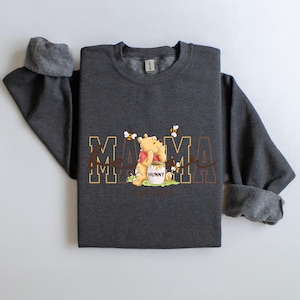 Custom Mothers Day Sweatshirt with Names, Winnie the Pooh Mothers Days Gift, Custom Mama Bear Shirt, Gift For Mother's Day afbeelding 20