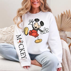 Mickey Mouse Since 1928 Sweatshirt, Mickey Hoodie, Disneyworld Comfort Color Shirt, Retro Disney Family Matching Trip Shirt, Sleeve Mickey imagem 7