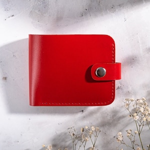 Carteira pequena feminina de couro legítimo vermelho, bolsa carteira feita à mão, carteira feminina fina, presente para colega de quarto, presente para sobrinha, carteira feminina gravada