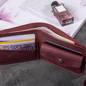 Marsala Burgunder Leder Portemonnaie, kleine kleine Brieftasche für Frauen, minimalistische Frauen Brieftasche, Taschenbrieftasche, mit Personalisierung, individuelle Brieftasche