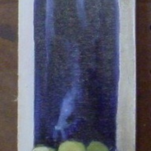 Raisins et bouteille bleue, huile minuscule, originale, nature morte, peinte à la main, Barbara Haviland image 2