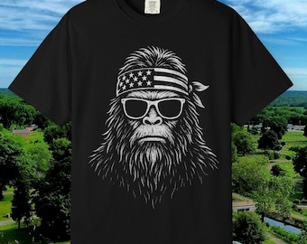 Bunt Bunt Bunt T-Shirt: USA Flagge Sasquatch Comfort Colors Tee