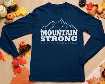 Camiseta de manga larga con colores cómodos de North Carolina Mountain Strong